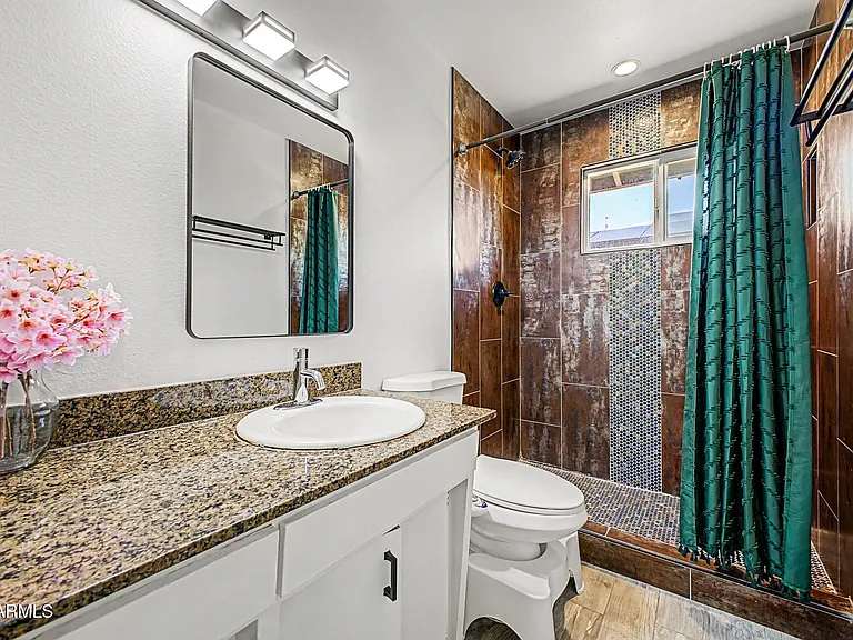 1243 E Riviera Dr — Photo 17