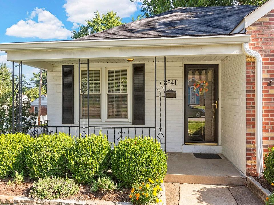 1st image of 8541 Douglas Ct