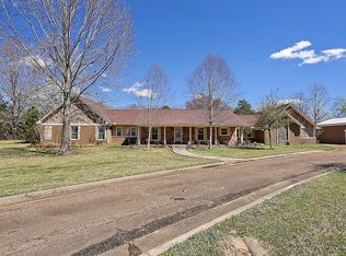 195 Oak Ridge Dr, Raymond, MS 39154
