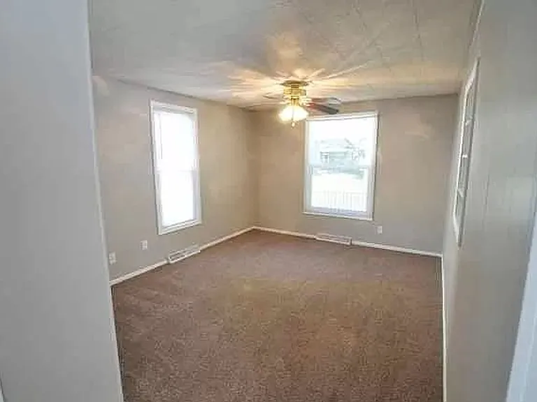 4919 Leighton Ave — Photo 2