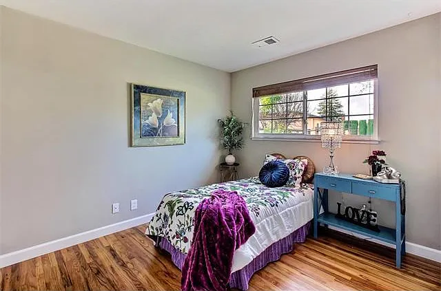 812 Coakley Dr — Photo 10