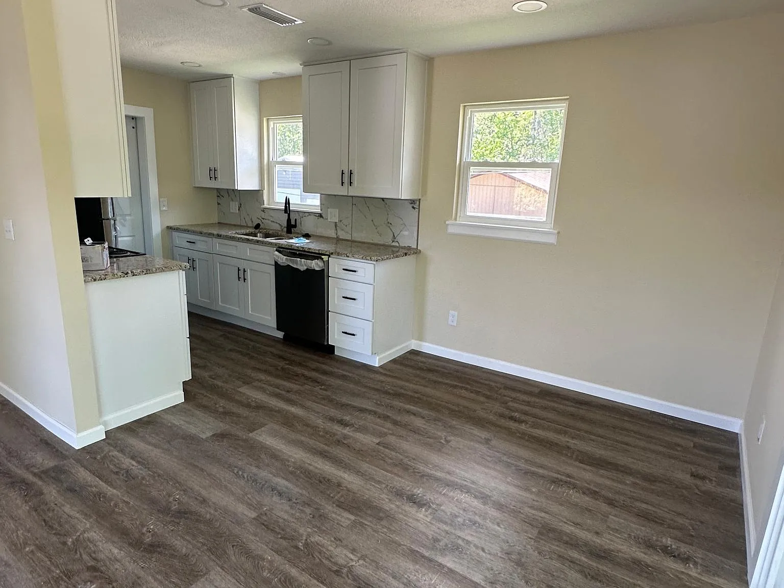 2 bed, 950 sqft, $2,000 — Photo 4