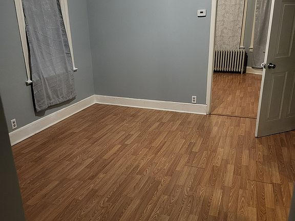 5th image of 129 W 22nd St Floor 1