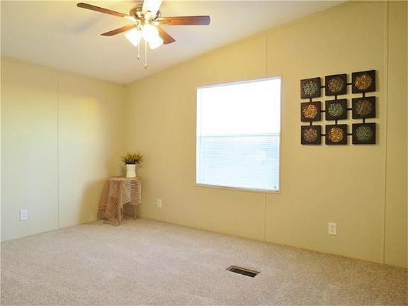 5th image of 625 Grandview Dr