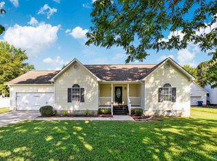 1215 Heatherwood Dr NE, Arab, AL 35016