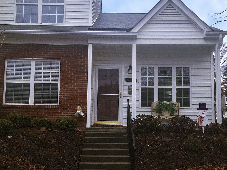 1st image of 115 Forester St