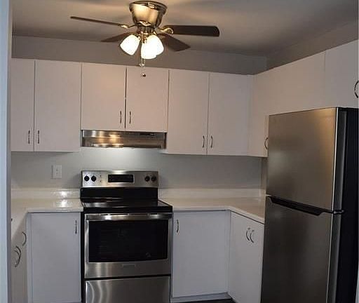 3rd image of 1855 Aldersbrook Rd #11