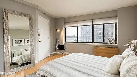 Rented by Park Property Advisors