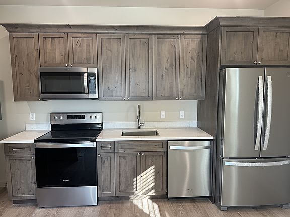 5th image of 4 Laurel Hill Dr #12
