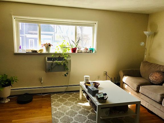 2nd image of 36 Marlboro St APT 4F