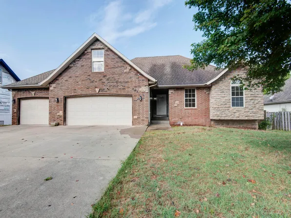 923 N Travis Avenue, Republic, MO 65738