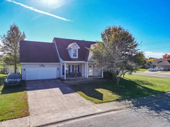 6001 E Pioneer Pl, Columbus, IN 47203