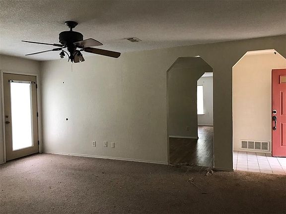 2nd image of 231 Rock Harbor Dr