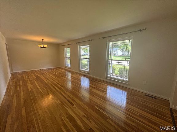 5th image of 12936 Bellerive Estates Dr
