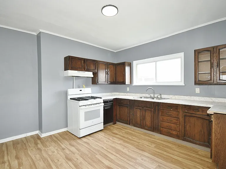 1912 Pallas St — Photo 11