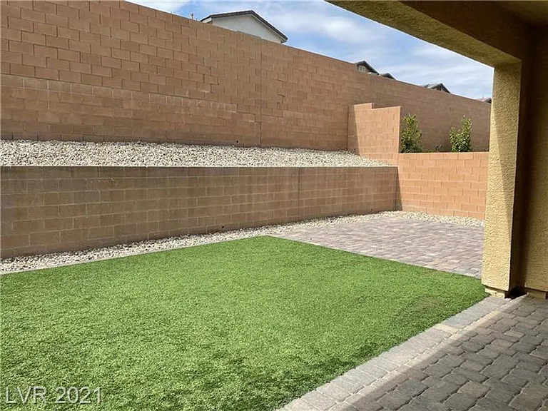3159 Hazy Hills Ave — Photo 8