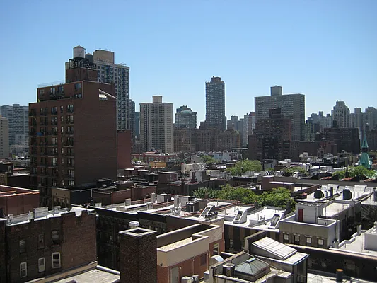 Rented by Sotheby's International Realty | media 28