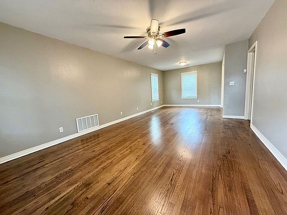 3rd image of 1117 E Louisiana St