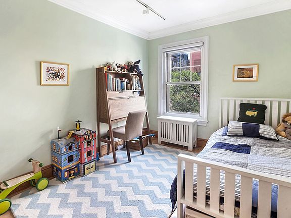 4th image of 442 Hudson St #3C