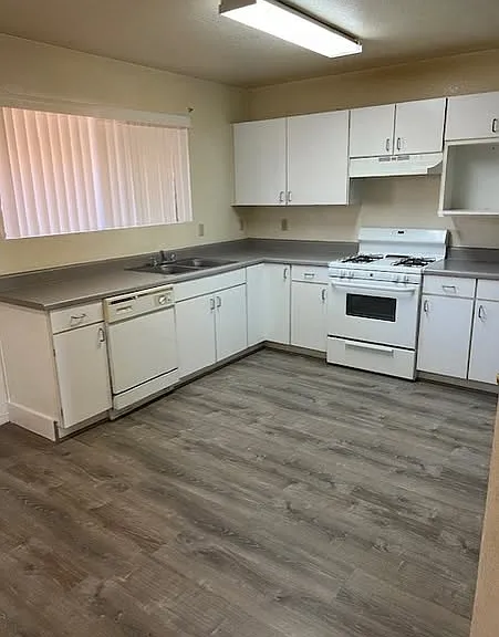 1188 Zircon Ct — Photo 2