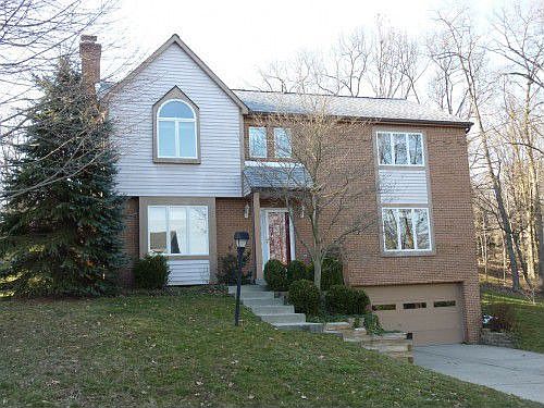 1st image of 415 Stag Horn Dr