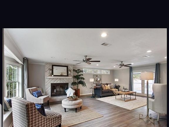 4th image of 333 Champagne Cir