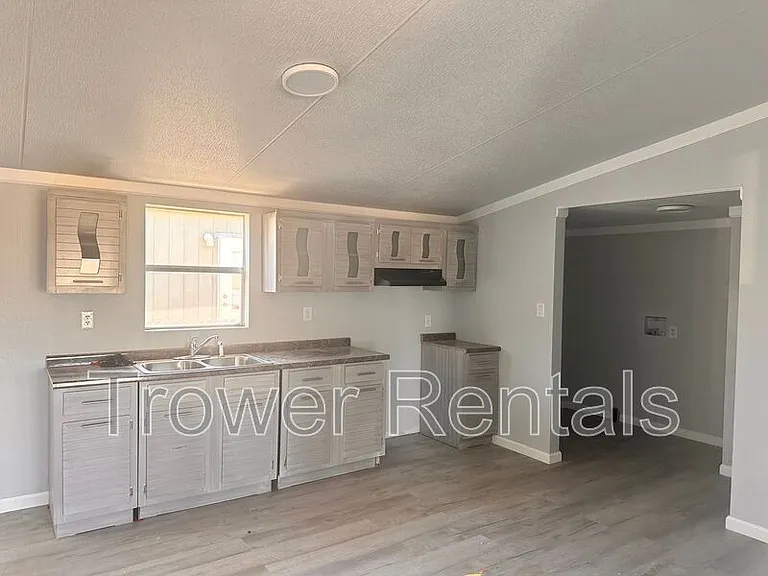 237 Orchard Dr — Photo 14