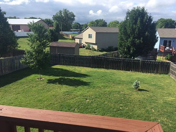 5th image of 20918 Ash St