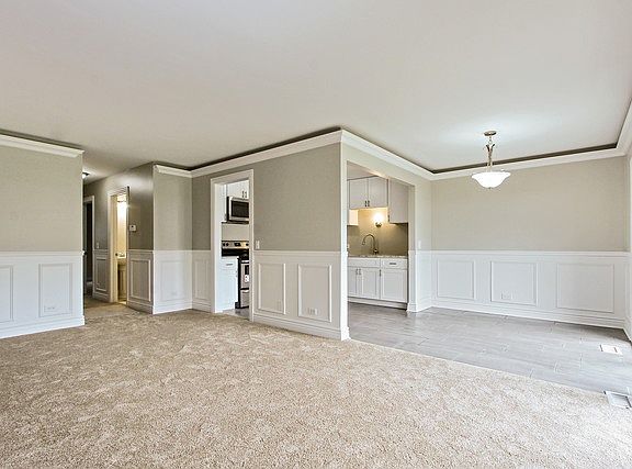 3rd image of 1233 Ironwood Ct Unit C1