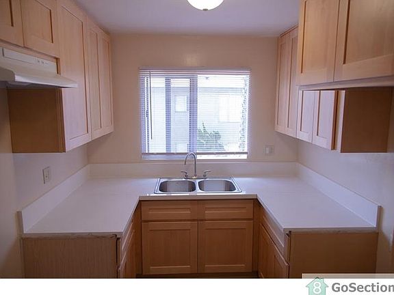 3rd image of 4553 August St