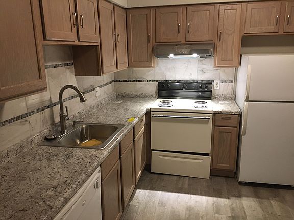 2nd image of 3726 Heritage Pkwy #76