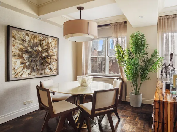 201 East 62nd Street 14C image 2 of 11