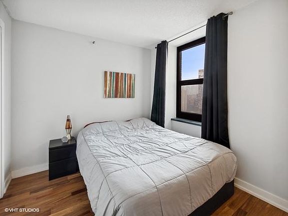 4th image of 3660 N Lakeshore Dr #2406