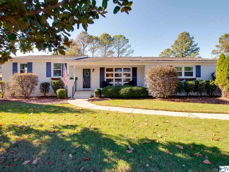 1st image of 2822 Briarwood Dr SE