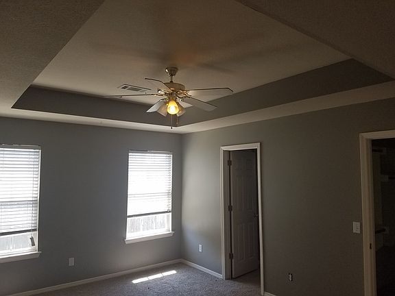 3rd image of 1403 Sunrise Cir #0