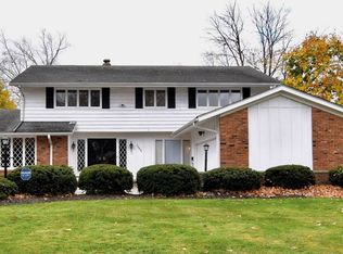 24806 Duffield Rd, Beachwood, OH 44122