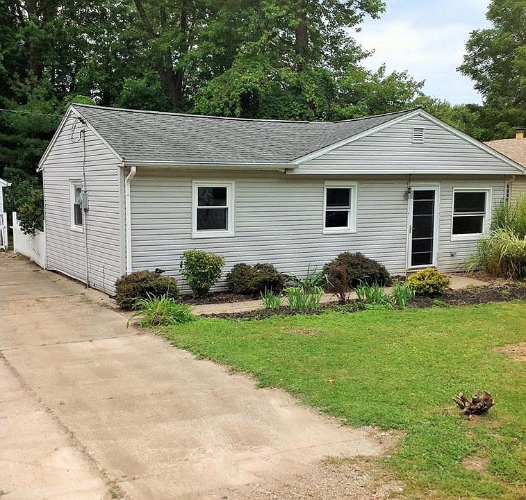 1st image of 56 Wicklow Dr