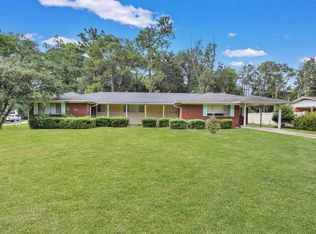 592 S 6th St, Jesup, GA 31545