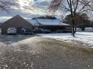 1022 Rock Springs Rd, Hartselle, AL 35640