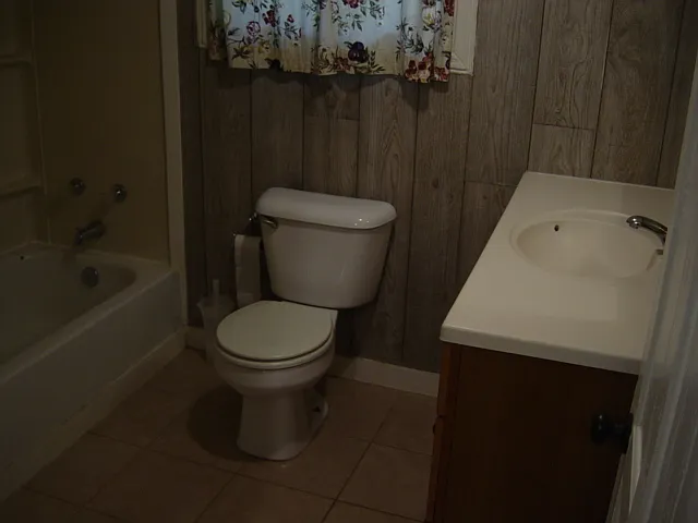 958 Holly Rd — Photo 10