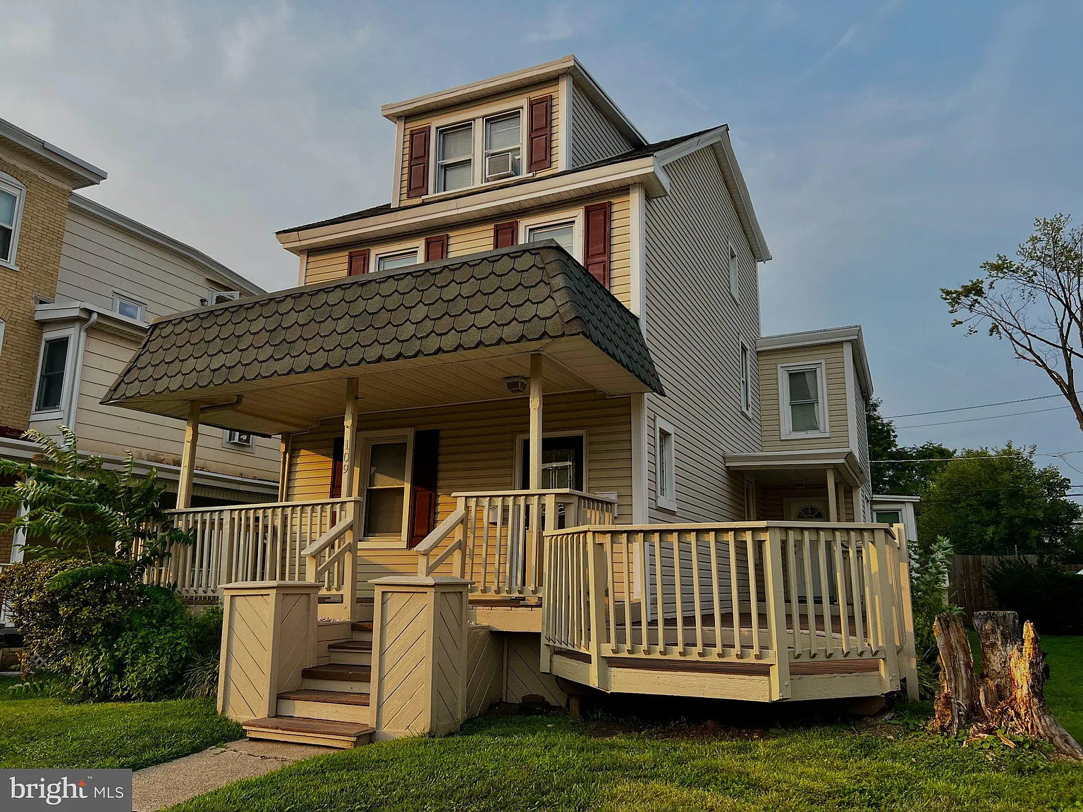 2 bed, 1.5 bath, 900 sqft, $1,450 — Photo 1