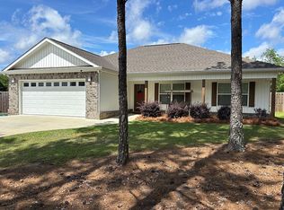 100 Tanglewood Dr, Headland, AL 36345