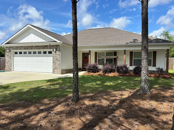 100 Tanglewood Dr, Headland, AL 36345