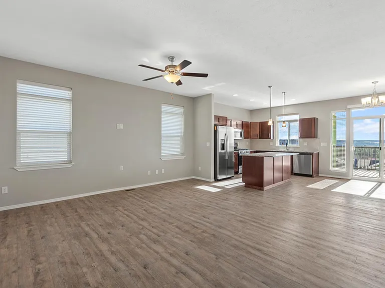 8338 N Seminole Ct — Photo 4