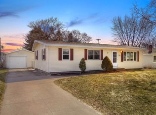 706 4th Ave N, Onalaska, WI 54650