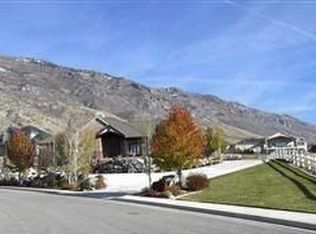 9226 N Emerald Lake Cv, Cedar Hills, UT 84062