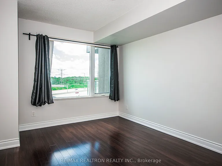 253 S Park Rd #702 — Photo 23