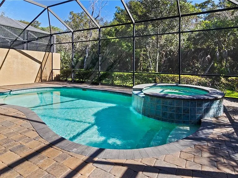 6604 Roma Way — Photo 17