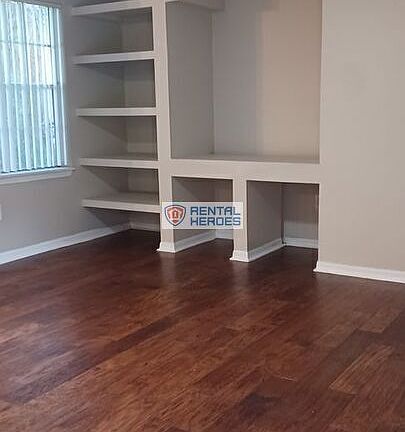 3rd image of 7350 Westpointe Blvd APT 214