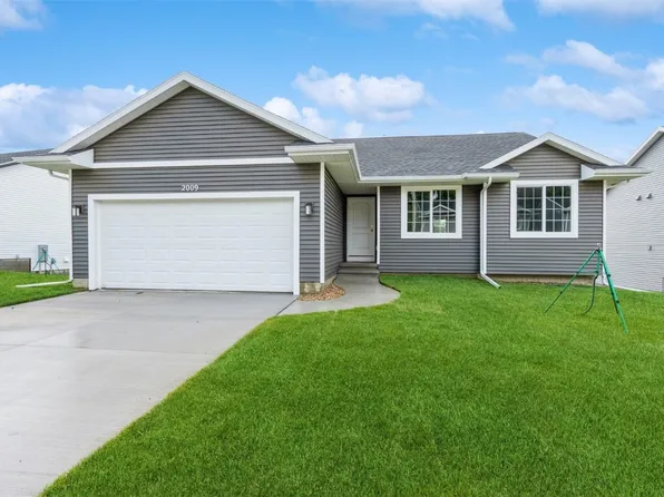 2009 Holly Meadow Ave SW, Cedar Rapids, IA 52404